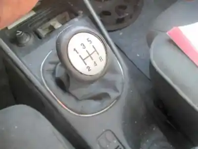 Vehicul casat alfa romeo 147 (190) 1.6 16v cat al anului 2003 alimentat ar37203