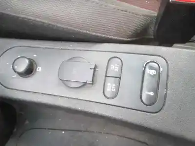 Здавання транспортного засобу seat leon (1p1) 2.0 tdi 16v року 2005 потужний bkd