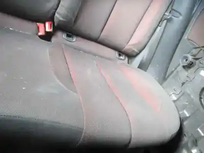 Здавання транспортного засобу seat leon (1p1) 2.0 tdi 16v року 2005 потужний bkd