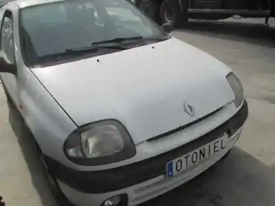 Vehicul casat RENAULT CLIO II FASE I (B/CBO) 1.9 Diesel al anului 1999 alimentat F8Q