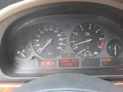 Sloopvoertuig bmw serie 5 touring (e39) 528i van het jaar 1998 aangedreven 286s1