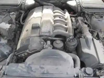 Sloopvoertuig bmw serie 5 touring (e39) 528i van het jaar 1998 aangedreven 286s1