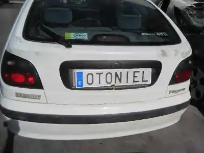 Veículo de Sucata renault megane i berlina hatchback (ba0) 1.9 dti diesel cat 98 cv / 72 kw do ano 1998 alimentado f9q
