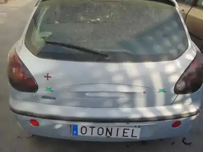 Véhicule à la ferraille fiat bravo (182) td 75 sx de l'année 1998 alimenté 182a8.000
