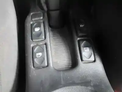 Veicolo di demolizione land rover                                         freelander                                                                                                                                                                                                                                                 baikal familiar                                                                                                                                                                                                                                            dell'anno 2005 alimentato 204d3