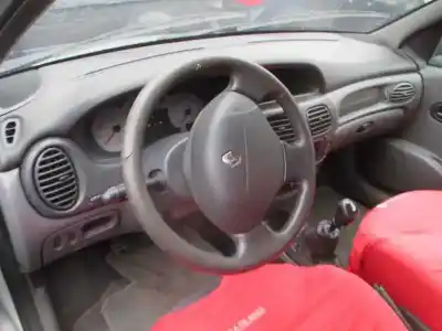 Verschrottungsfahrzeug renault megane i coupe fase 2 (da..) 1.9 dti rsi 98 cv / 72 kw des jahres 1999 angetrieben f9q a7