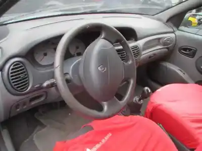 Verschrottungsfahrzeug renault megane i coupe fase 2 (da..) 1.9 dti rsi 98 cv / 72 kw des jahres 1999 angetrieben f9q a7
