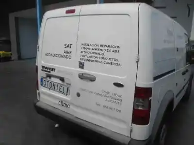 Veículo de Sucata ford tourneo connect (tc7) 1.8 tdci cat do ano 2006 alimentado bhpa