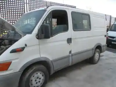 Здавання транспортного засобу iveco daily caja cerrada (1999 =>) 29 - l 9 caja cerrada року 2002 потужний 814043b