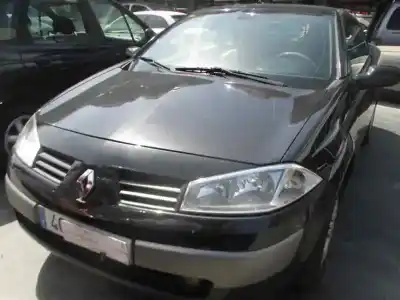 Здавання транспортного засобу RENAULT MEGANE II COUPE Confort Authentique року 2004 потужний F9Q B8
