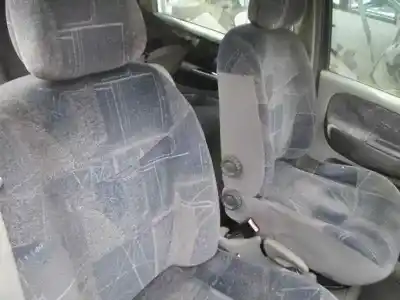 Здавання транспортного засобу renault scenic (ja..) 1.6 16v expression року 2000 потужний k4m a7
