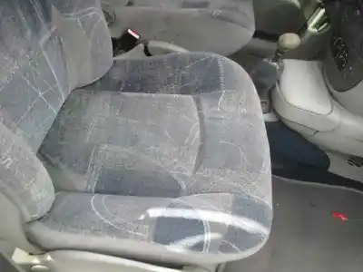 Здавання транспортного засобу renault scenic (ja..) 1.6 16v expression року 2000 потужний k4m a7