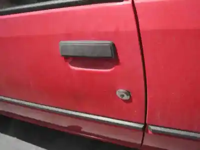 Véhicule à la ferraille peugeot 205 berlina 1.3 gasolina de l'année 1986 alimenté 1g1e