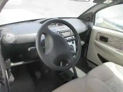 Véhicule à la ferraille microcar mc1 51xl-sa de l'année 2004 alimenté ldw502m3