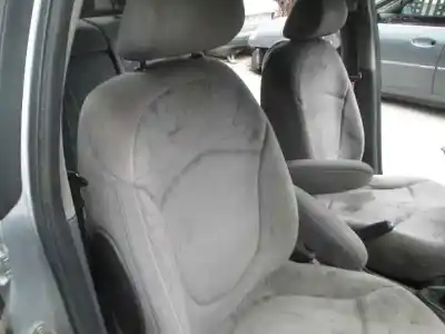 Véhicule à la ferraille citroen c5 berlina 1.6 16v hdi fap de l'année 2005 alimenté 9hz