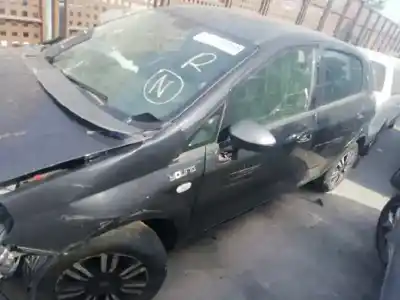 Veículo de Sucata fiat punto (199) easy do ano 2015 alimentado 169a4000