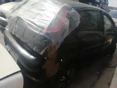 Veículo de Sucata fiat punto (199) easy do ano 2015 alimentado 169a4000