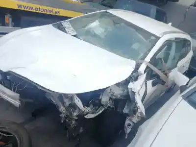 Veículo de Sucata toyota corolla touring sports (e21) hybrid active do ano 2019 alimentado 2zr