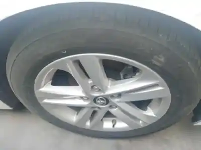 Veículo de Sucata toyota corolla touring sports (e21) hybrid active do ano 2019 alimentado 2zr