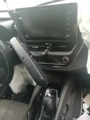 Veículo de Sucata toyota corolla touring sports (e21) hybrid active do ano 2019 alimentado 2zr