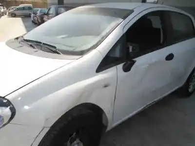 Veículo de Sucata fiat punto (199) easy do ano 2013 alimentado 169a4000