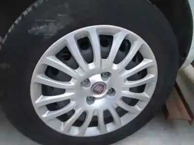 Veículo de Sucata fiat punto (199) easy do ano 2013 alimentado 169a4000