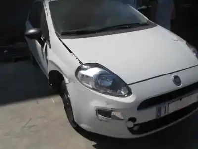 Veículo de Sucata fiat punto (199) easy do ano 2013 alimentado 169a4000