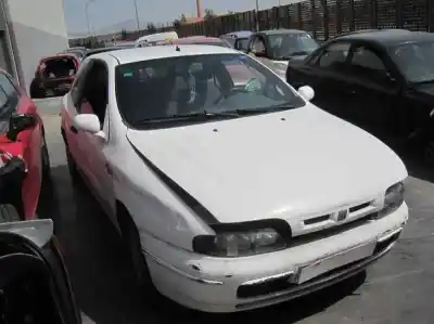 Véhicule à la ferraille fiat bravo (182) 1.4 12v cat de l'année 1998 alimenté 182a3000