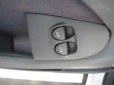 Véhicule à la ferraille fiat bravo (182) 1.4 12v cat de l'année 1998 alimenté 182a3000