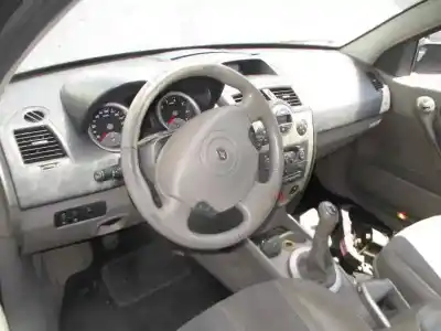 Hurda Aracı renault megane ii berlina 5p authentique yılın 2004 güçlü k9k f7