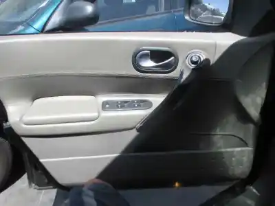 Hurda Aracı renault megane ii berlina 5p authentique yılın 2004 güçlü k9k f7