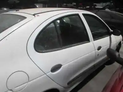 Veículo de Sucata renault megane i berlina hatchback (ba0) 1.6e rn do ano 1998 alimentado f8q