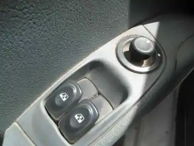 Veículo de Sucata renault megane i berlina hatchback (ba0) 1.6e rn do ano 1998 alimentado f8q