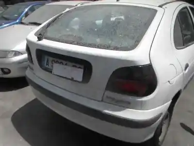 Veículo de Sucata renault megane i berlina hatchback (ba0) 1.6e rn do ano 1998 alimentado f8q