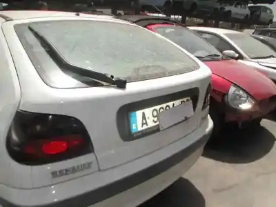 Veículo de Sucata renault megane i berlina hatchback (ba0) 1.6e rn do ano 1998 alimentado f8q