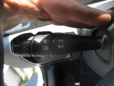 Здавання транспортного засобу renault clio ii fase i (b/cbo) 1.4 alize 75 cv / 55 kw року 2000 потужний e7j c6