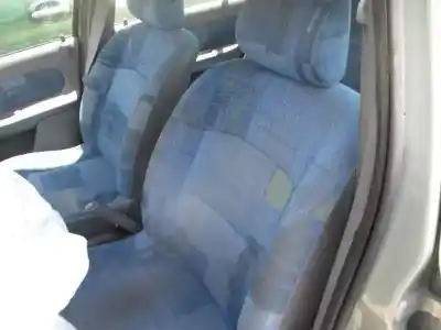 Здавання транспортного засобу renault clio ii fase i (b/cbo) 1.4 alize 75 cv / 55 kw року 2000 потужний e7j c6