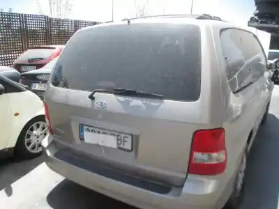 Sloopvoertuig kia carnival ii 2.9 cdri ex van het jaar 2004 aangedreven j3