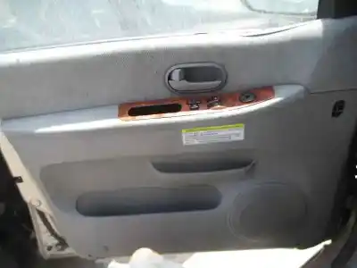 Sloopvoertuig kia carnival ii 2.9 cdri ex van het jaar 2004 aangedreven j3