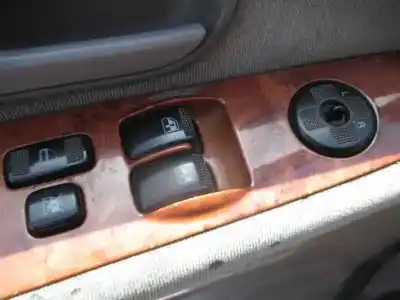 Sloopvoertuig kia carnival ii 2.9 cdri ex van het jaar 2004 aangedreven j3