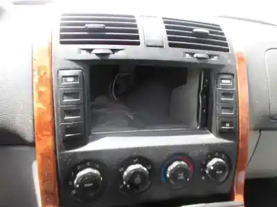 Sloopvoertuig kia carnival ii 2.9 cdri ex van het jaar 2004 aangedreven j3