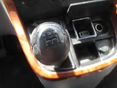 Sloopvoertuig kia carnival ii 2.9 cdri ex van het jaar 2004 aangedreven j3