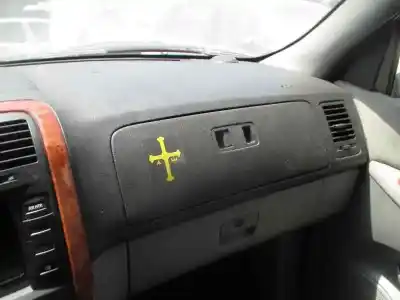 Sloopvoertuig kia carnival ii 2.9 cdri ex van het jaar 2004 aangedreven j3