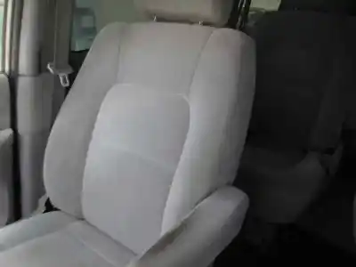 Sloopvoertuig kia carnival ii 2.9 cdri ex van het jaar 2004 aangedreven j3