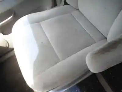 Sloopvoertuig kia carnival ii 2.9 cdri ex van het jaar 2004 aangedreven j3