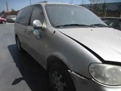 Sloopvoertuig kia carnival ii 2.9 cdri ex van het jaar 2004 aangedreven j3