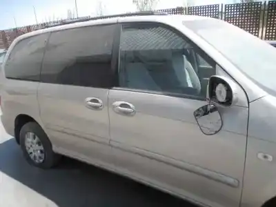 Sloopvoertuig kia carnival ii 2.9 cdri ex van het jaar 2004 aangedreven j3