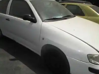 Sloopvoertuig seat ibiza (6k1) select van het jaar 2000 aangedreven agp
