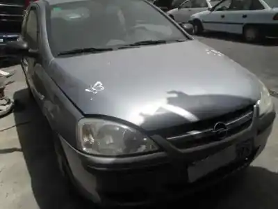 Veicolo di demolizione OPEL CORSA C CorsaVan dell'anno 2004 alimentato Z13DT