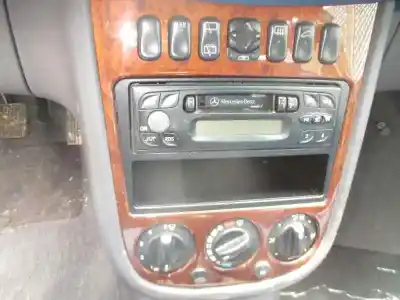 Veicolo di demolizione mercedes-benz clase a (w168) 170 cdi (168.009) dell'anno 2002 alimentato 668942